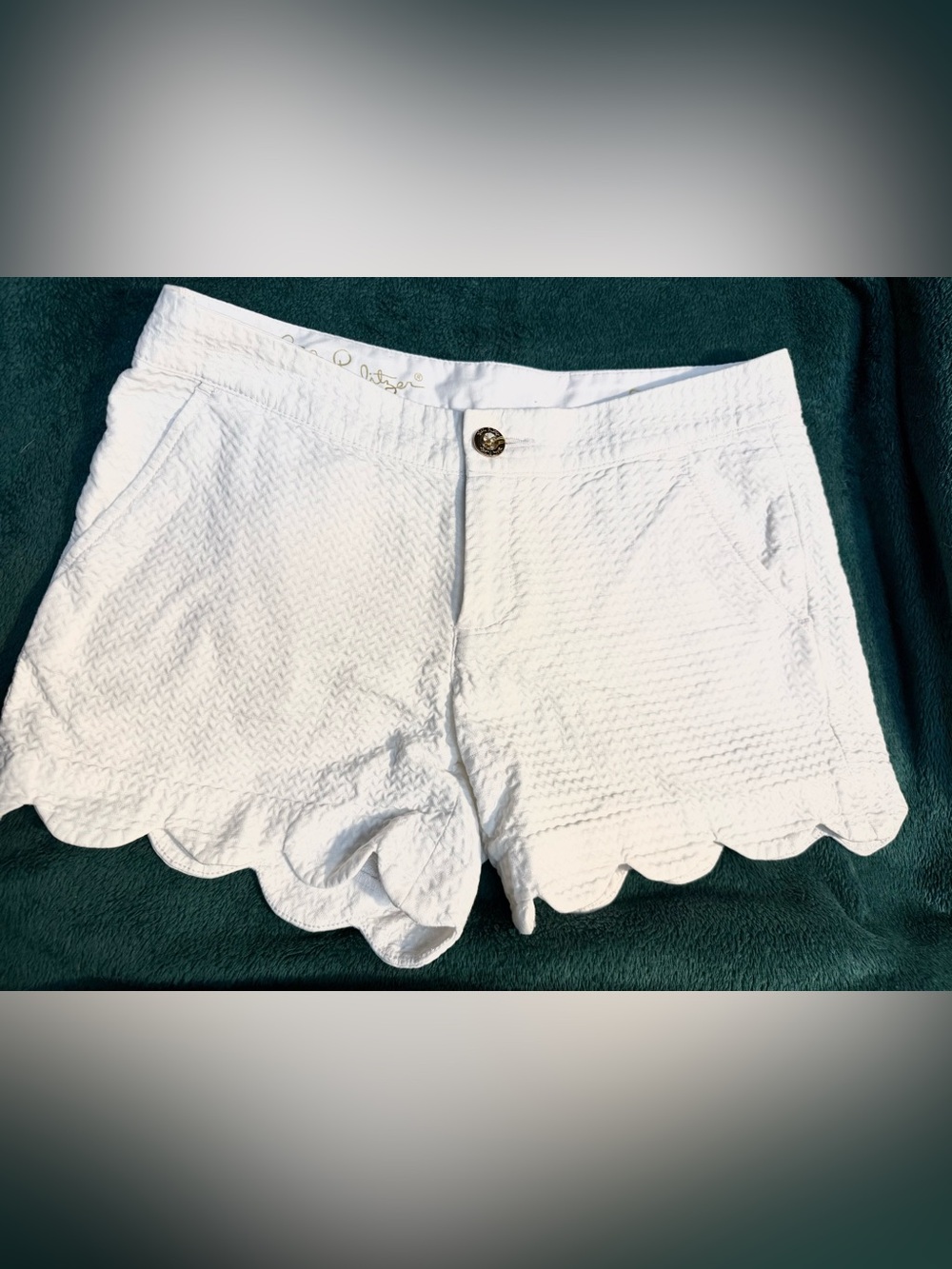 Lilly Pulitzer White Scallop Hem High Waist Shorts